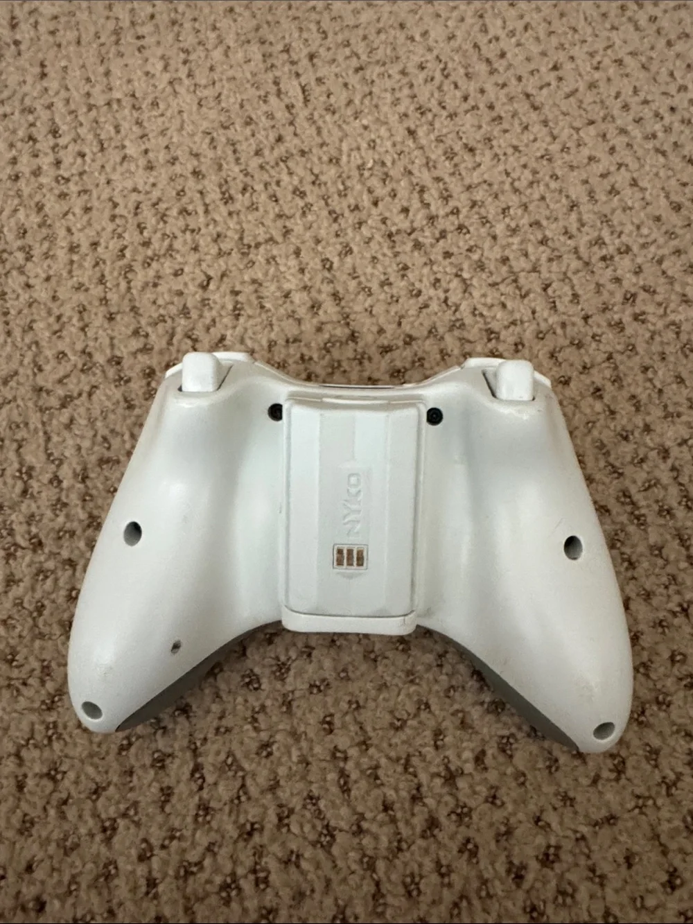 Xbox 360 White Wireless Controller with Gray Wired Headset